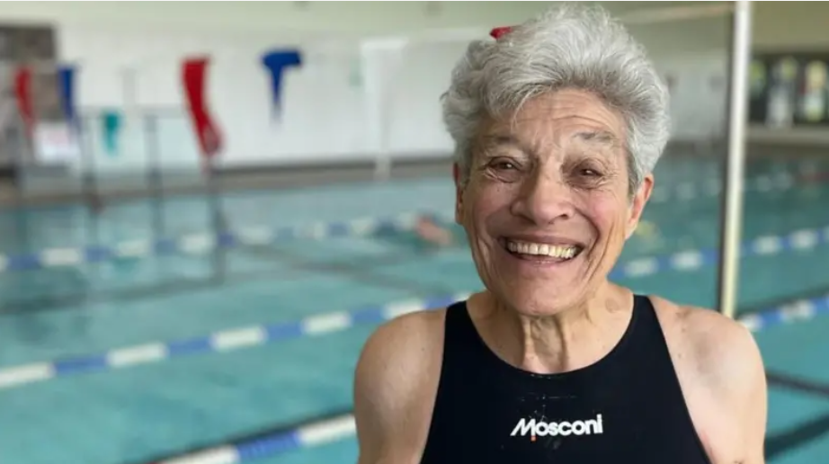 Aos 95 anos, nadadora britânica soma 52 recordes mundiais e não pensa em parar